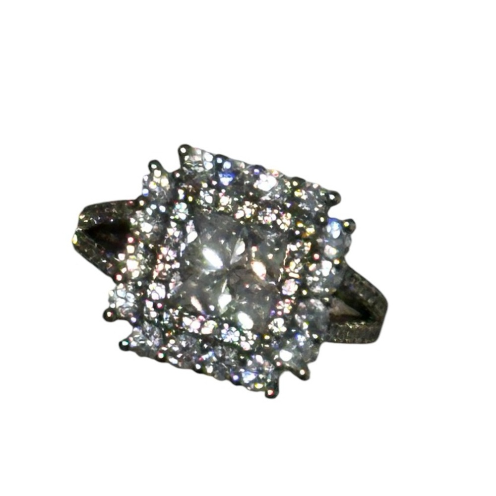 Absolutely Beautiful Cz Ring - image 2